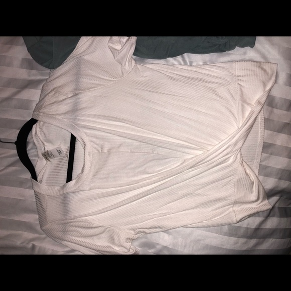 NWT CUTE CROP TIED BLOUSES SEE MODELED PICS!! - Picture 4 of 8